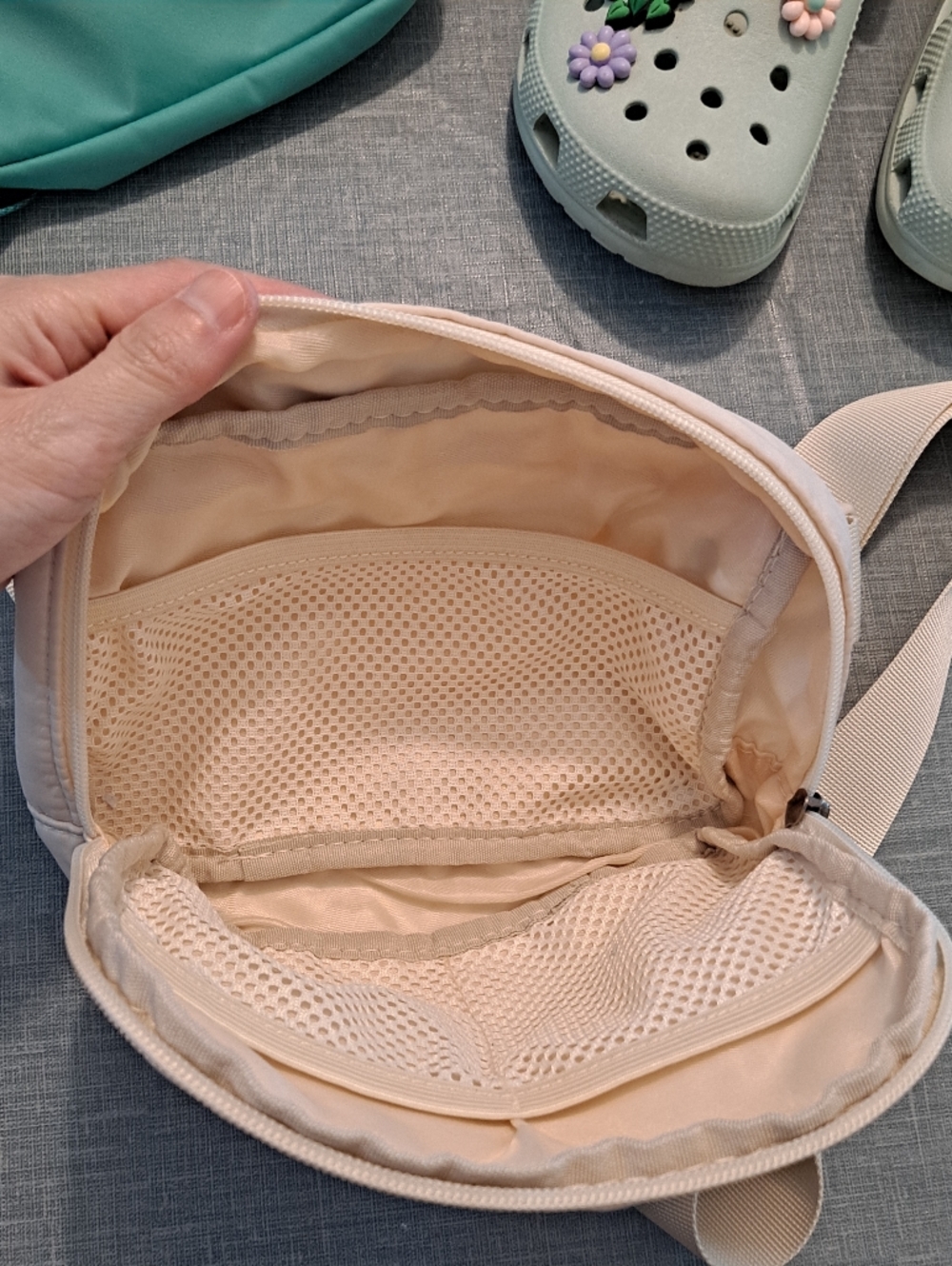 Light Creme Crossbody Belt Sling Bag Minimal Everyday Pouch - Picture 5 of 10